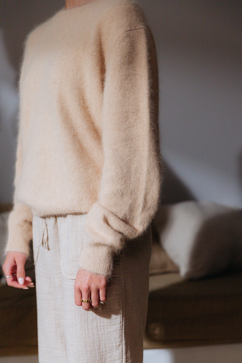 Alice et Maman Ina Knit Fluffy Round Neck Tricot Sand