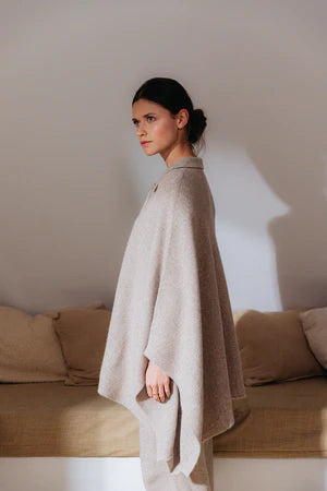Alice et Maman- Ina Gebreide Poncho Polo Tricot Sand