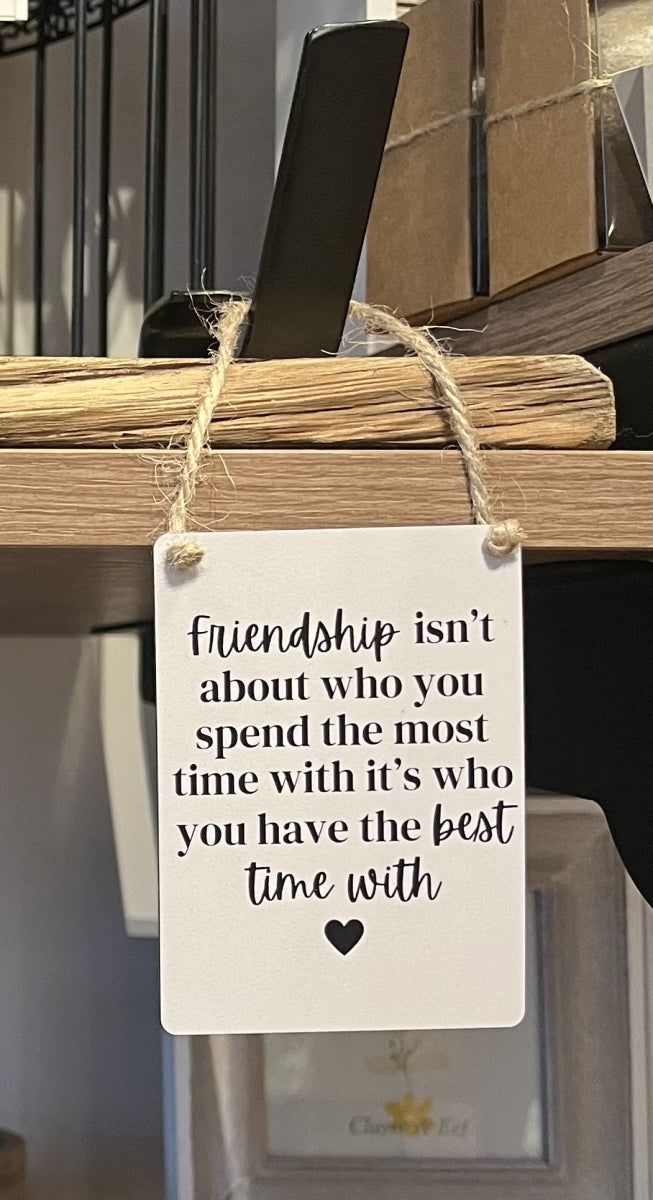 Mini Metalen HangBordje 9 cm