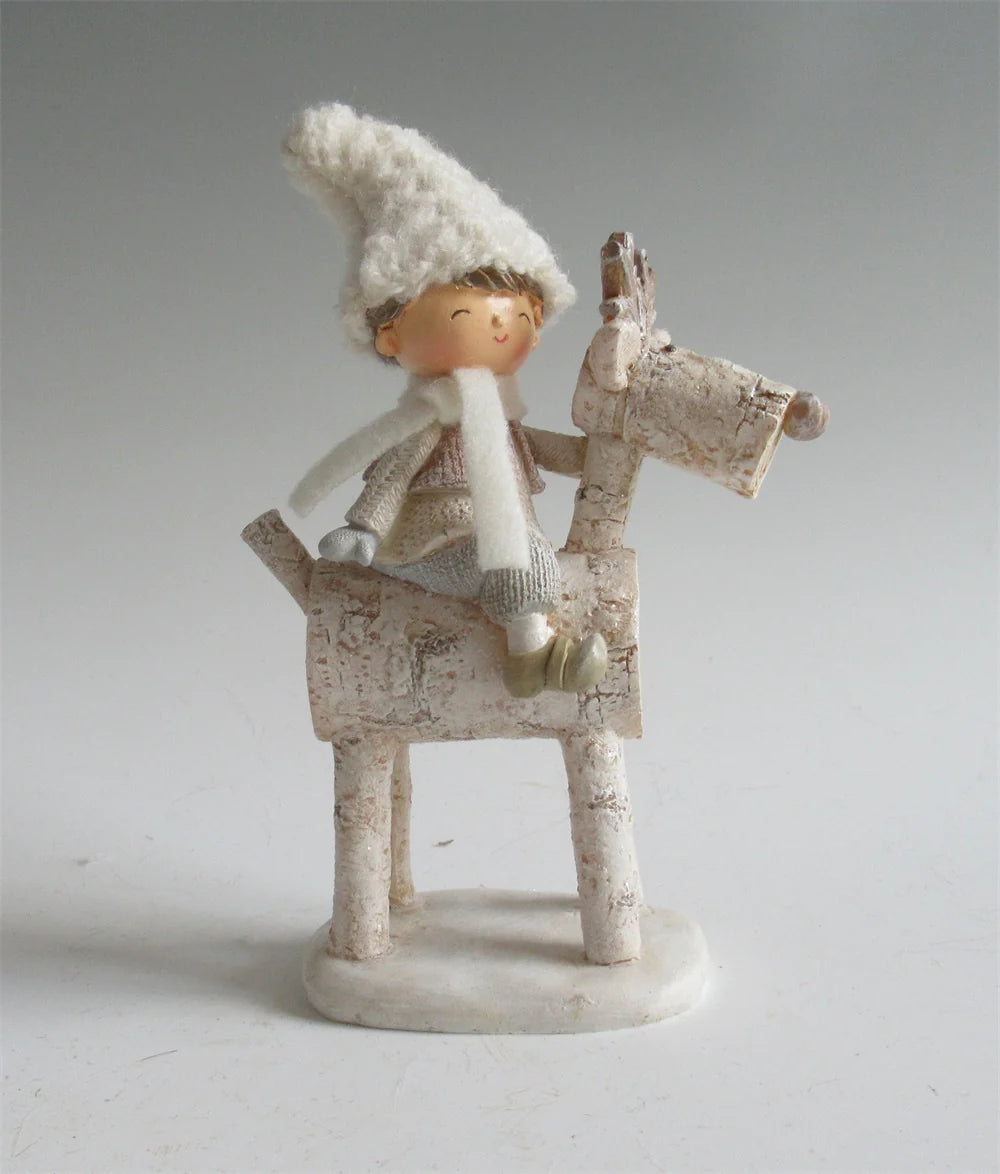 Jongen op rendier witte outfit 21 cm
