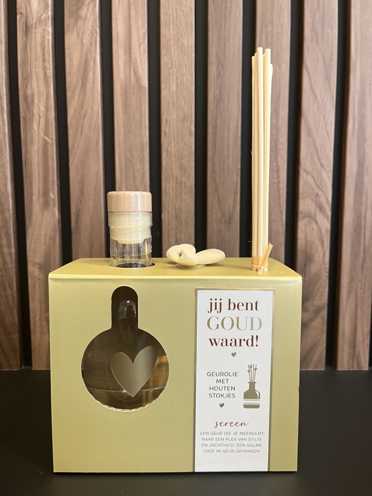 Geurolie met houten stokjes gold