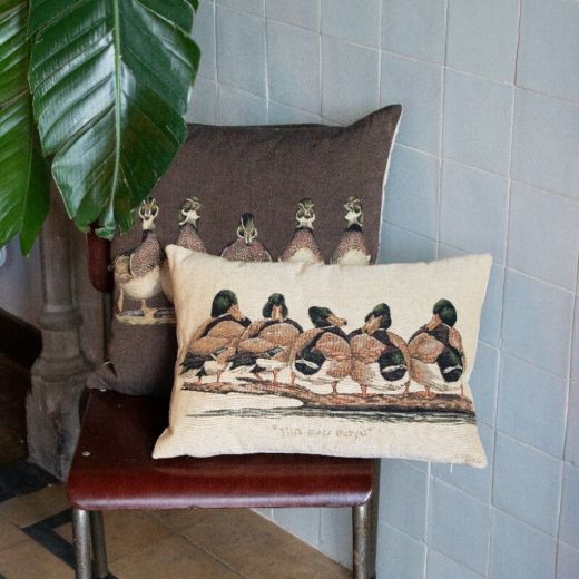 Gobelin Kussen eenden bruin bad boys 30x45 cm