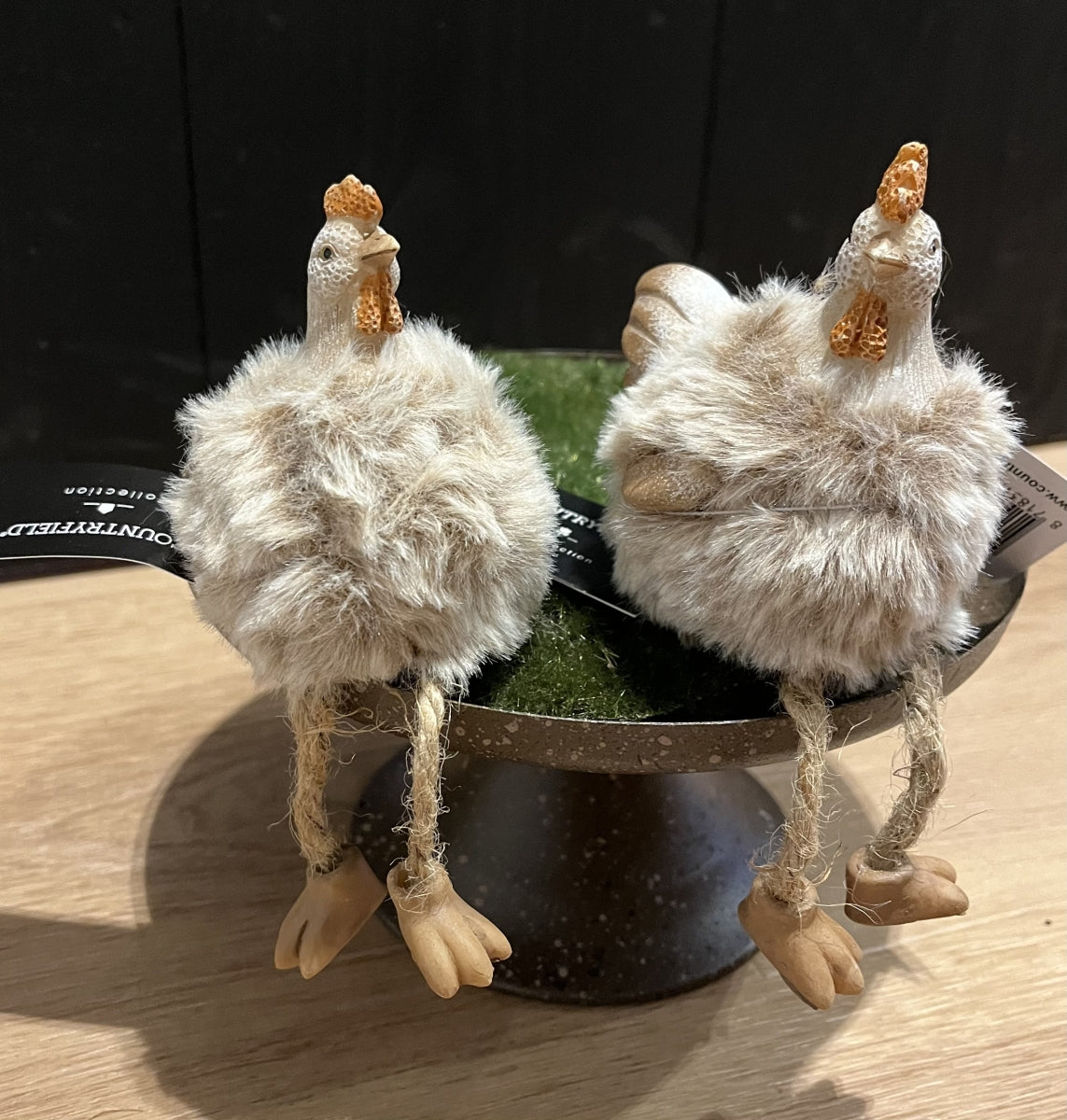 Fluffy hangbenen Pien bruin