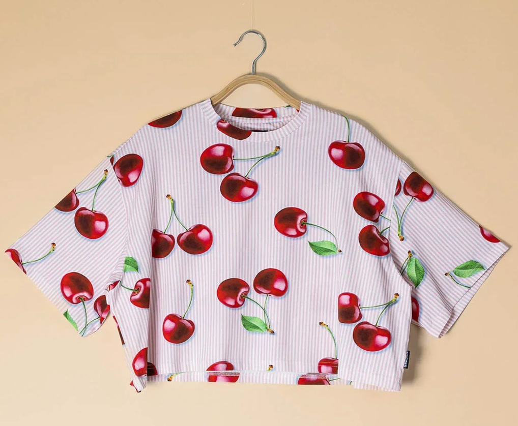 Mon Cherry Cropped T-shirt & Shorts Women