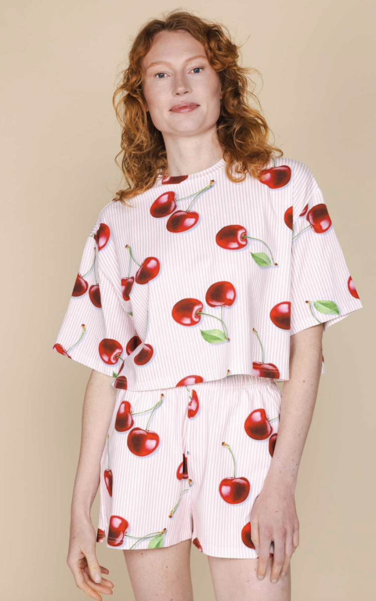Mon Cherry Cropped T-shirt & Shorts Women
