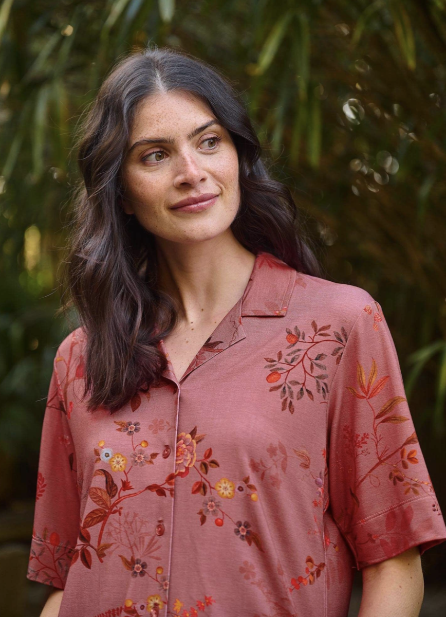 Flora Top Korte Mouw Bodhi Flower Donkerroze